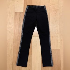 Lululemon Wunder Under Leggings Black with gray stripe design